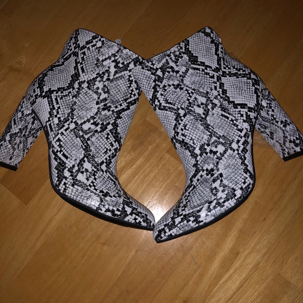 Black and white snake print booties